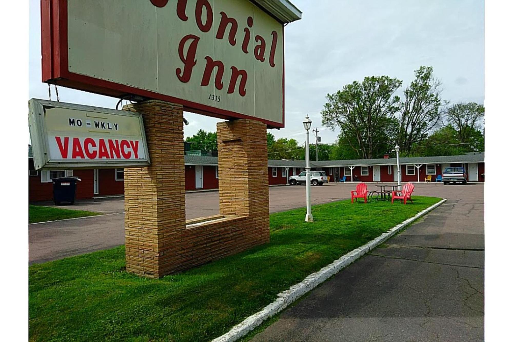 Colonial Inn Extended Stay By Oyo New Ulm Zewnętrze zdjęcie